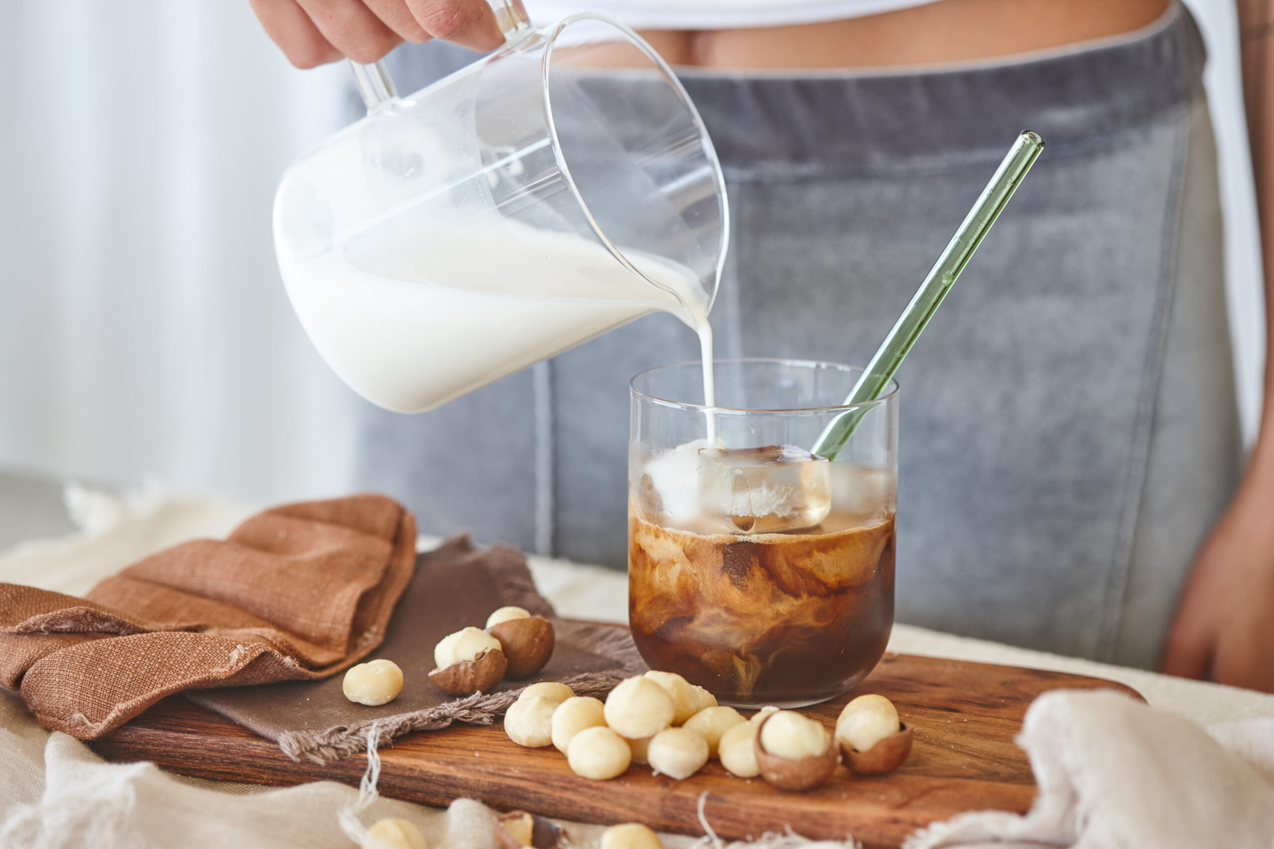Macadamia Milk in Coffee: Barista Tips for a Perfect Cup